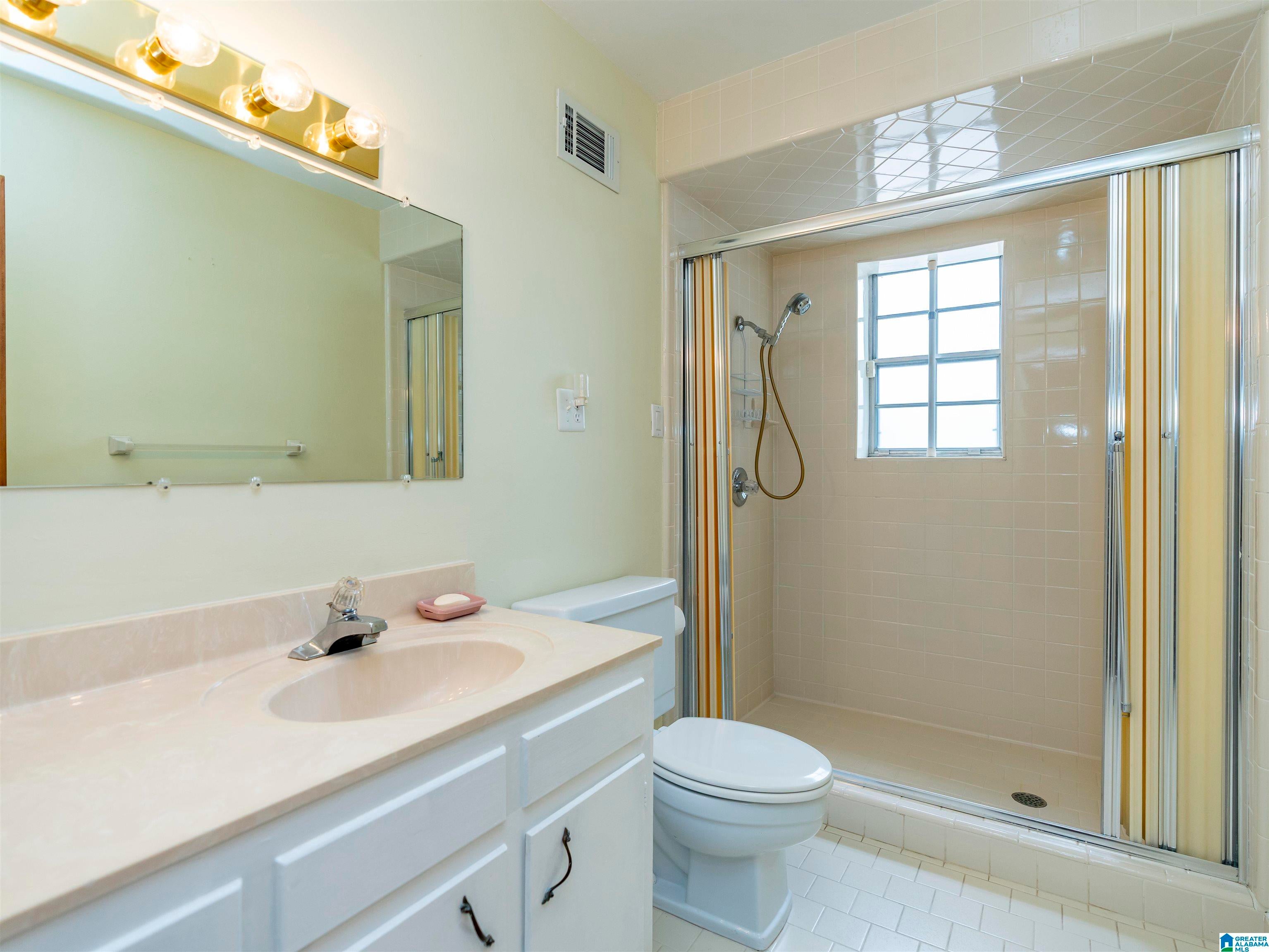 1463 Shades Crest Road Hoover, AL 35226 - Photo 47 of 69 Gallery Image 47