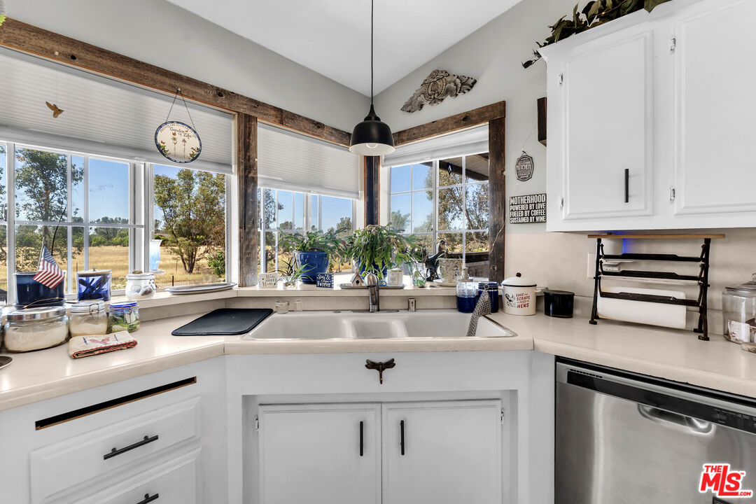 4916 Happy Valley Road Anderson, CA 96007 - Photo 15 of 70