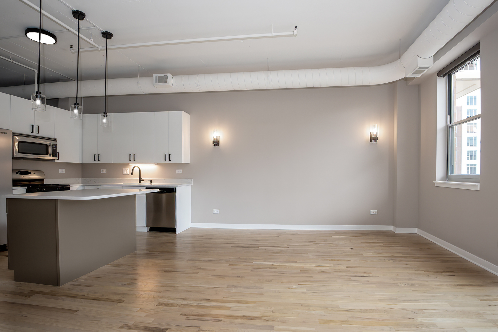 950 West Monroe Street, Unit 402 Chicago, IL 60607 - Photo 9 of 33