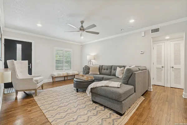 $2,500 | 488 East Olmos Drive, Unit 1, Olmos Park, TX 78212