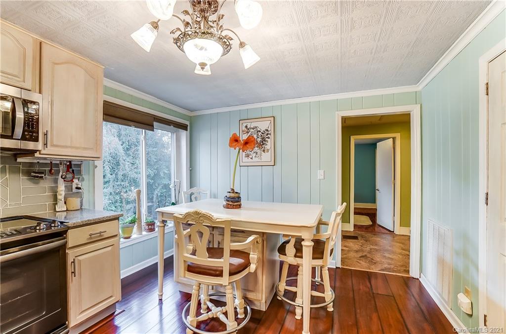 1338 Sunset Road Charlotte, NC 28216 - Photo 11 of 40 Gallery Image 11