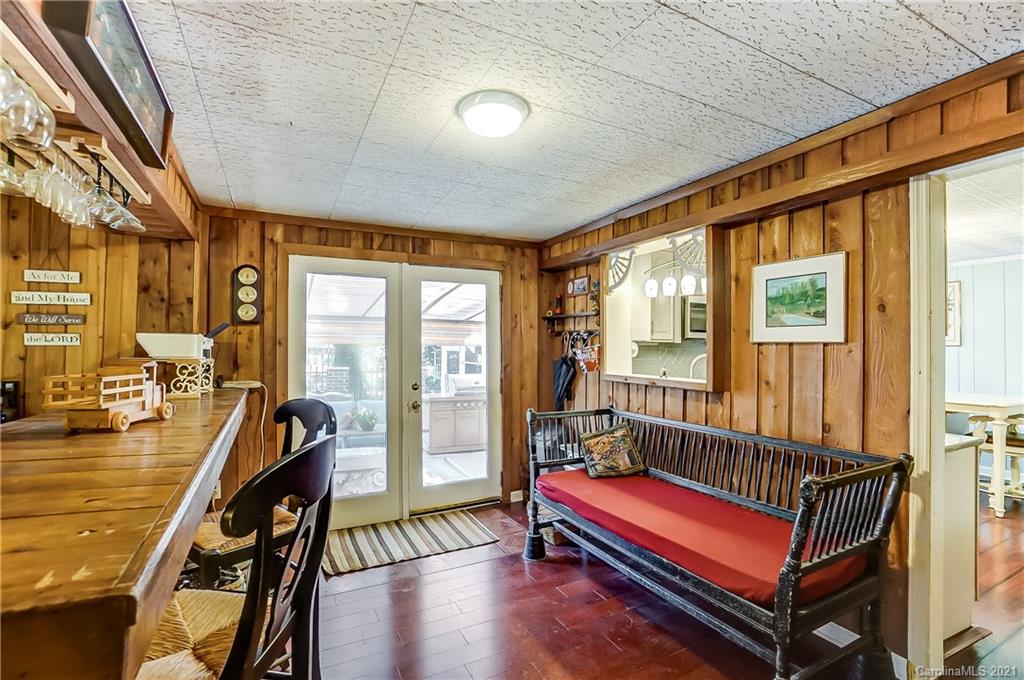 1338 Sunset Road Charlotte, NC 28216 - Photo 13 of 40 Gallery Image 13