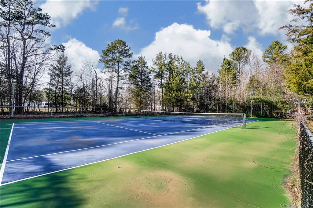 1338 Sunset Road Charlotte, NC 28216 - Photo 36 of 40 Gallery Image 36
