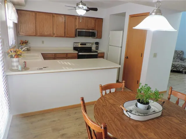 $134,000 | 12310 East 43rd Street South, Unit B10, Independence, MO 64055