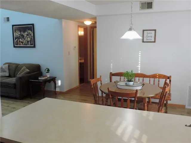 $134,000 | 12310 East 43rd Street South, Unit B10, Independence, MO 64055