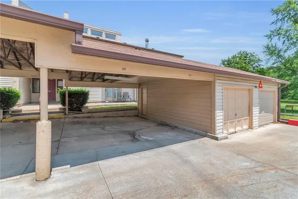 $132,000 | 12310 East 43rd Street South, Unit B10, Independence, MO 64055