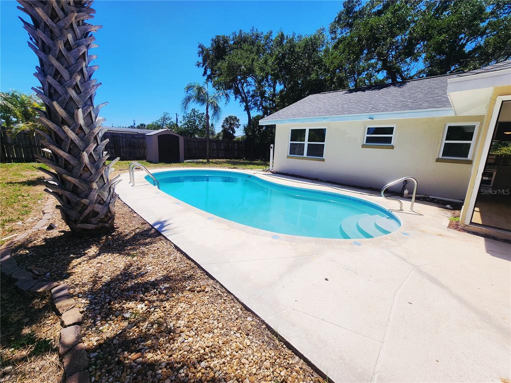2494 Del Rio Way Dunedin, FL 34698 - Photo 5 of 26