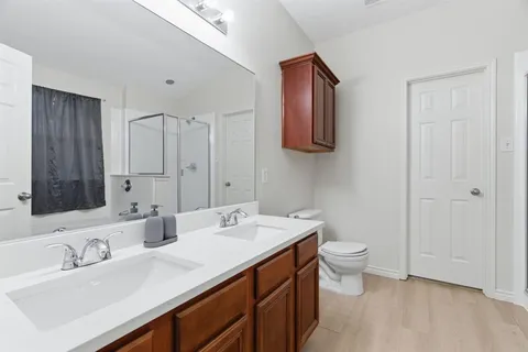 $525,000 | 512 Darlene Trail, Euless, TX 76039