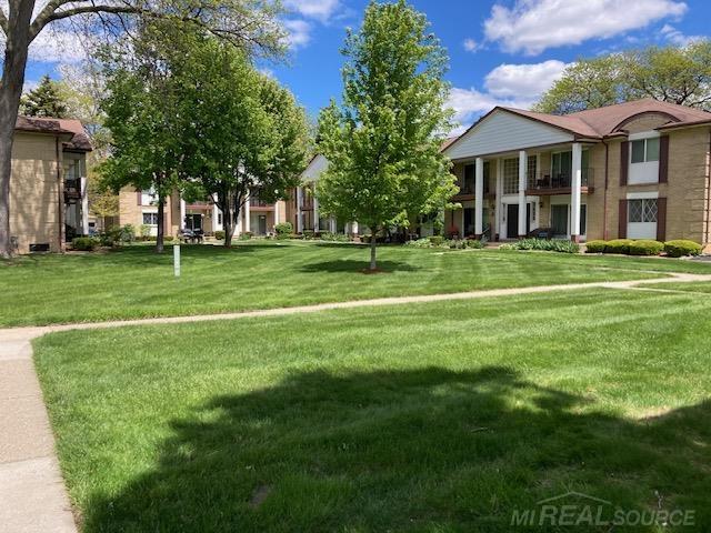 29217 Hayes Road, Unit 2 Warren, MI 48088 - Photo 21 of 26