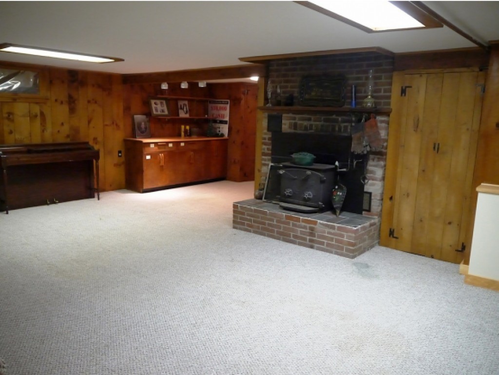 44 Robbins Road Keene, NH 03431 - Photo 23 of 32