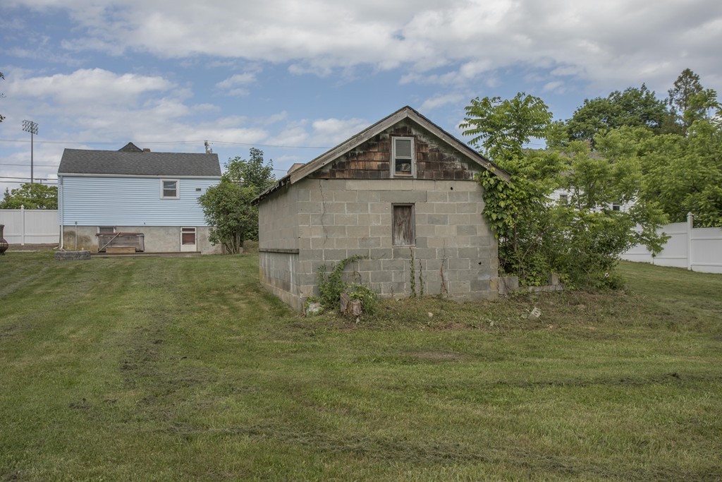 511 Slocum Road Dartmouth, MA 02747 - Photo 25 of 26 Gallery Image 25