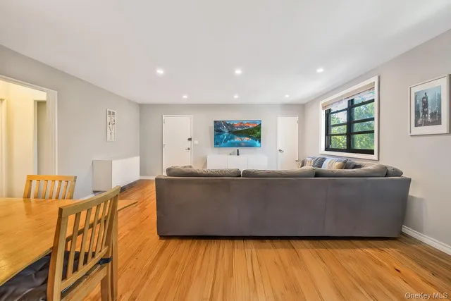 $425,000 | 199-16 21st Avenue, Unit 1336 | Clearview