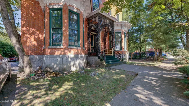 $349,900 | 5 South William Street, Johnstown, NY 12095