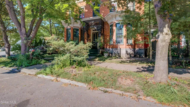 $349,900 | 5 South William Street, Johnstown, NY 12095