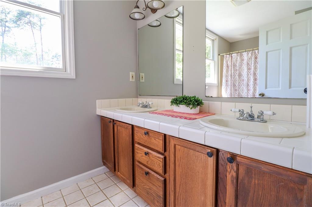 2556 Settle Bridge Road Stoneville, NC 27048 - Photo 15 of 30 Gallery Image 15