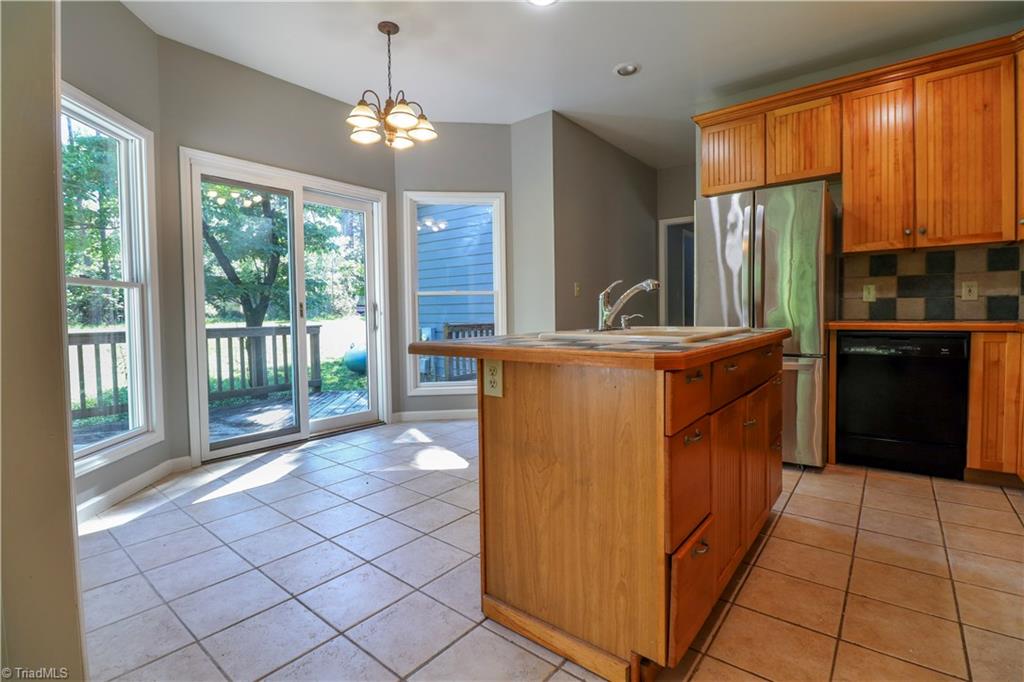 2556 Settle Bridge Road Stoneville, NC 27048 - Photo 5 of 30 Gallery Image 5