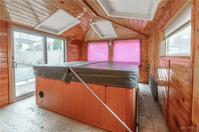 $399,000 | 91 Obrien Drive, Lockport City, NY 14094