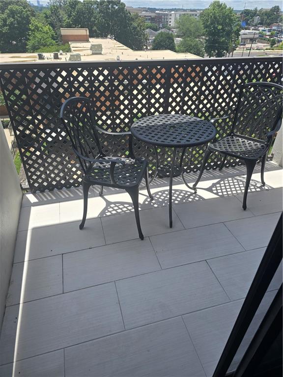 300 Johnson Ferry Road, Unit B608 Atlanta, GA 30328 - Photo 2 of 33