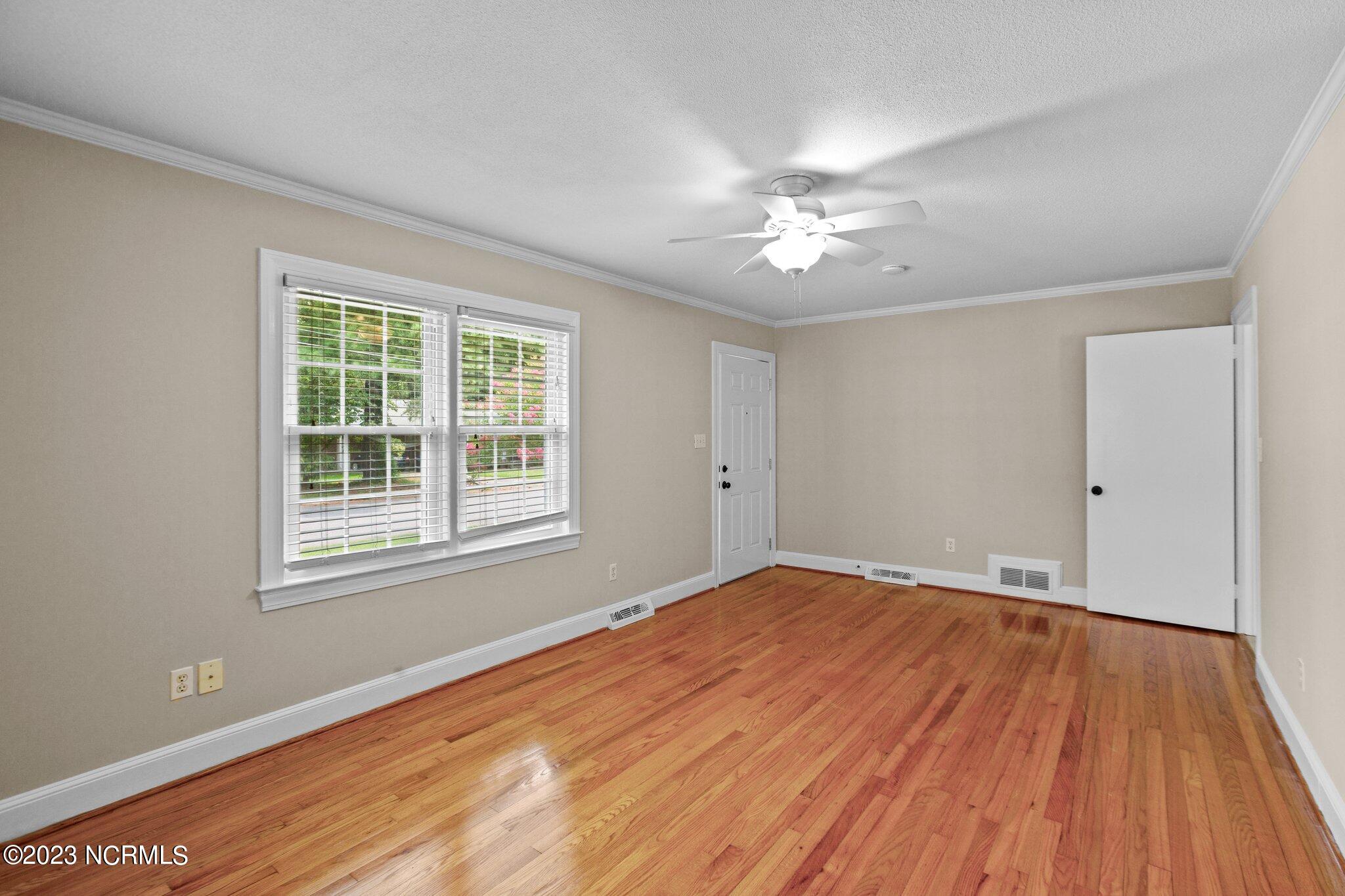 210 Kent Road Greenville, NC 27858 - Photo 6 of 38 9-web-or-mls-_S0A1399