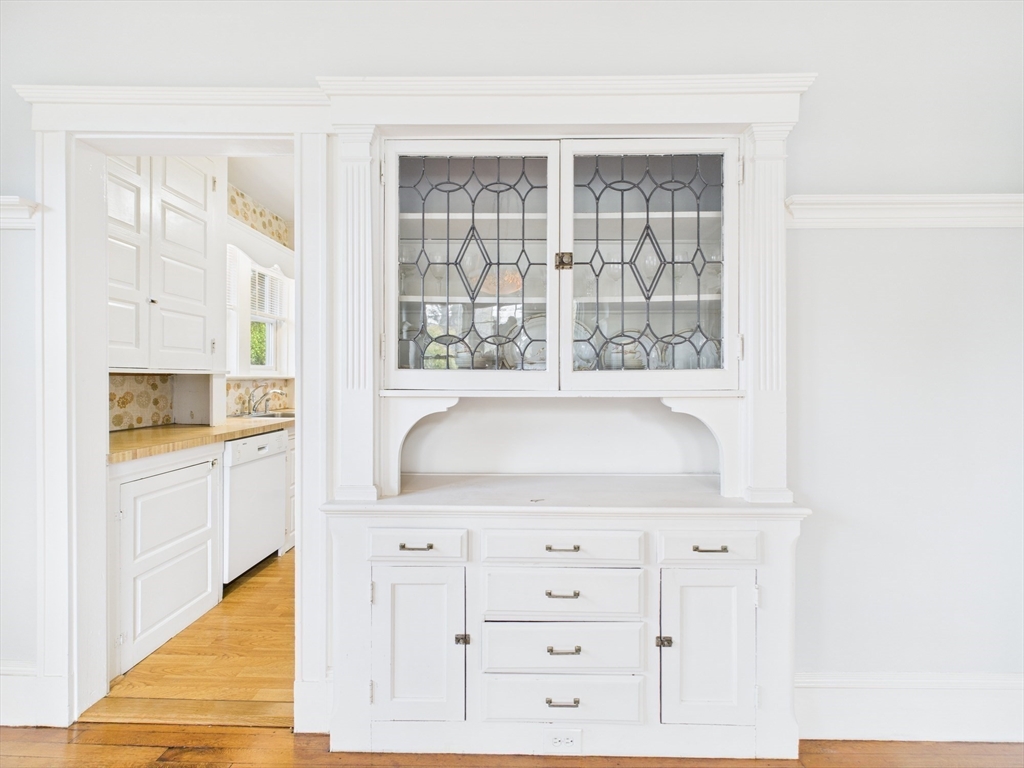 1120 Centre Street, Unit 1 Newton, MA 02459 - Photo 17 of 34