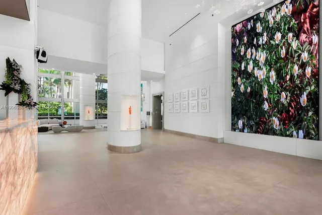 $32,000 | 5959 Collins Avenue, Unit 807, Miami Beach, FL 33140