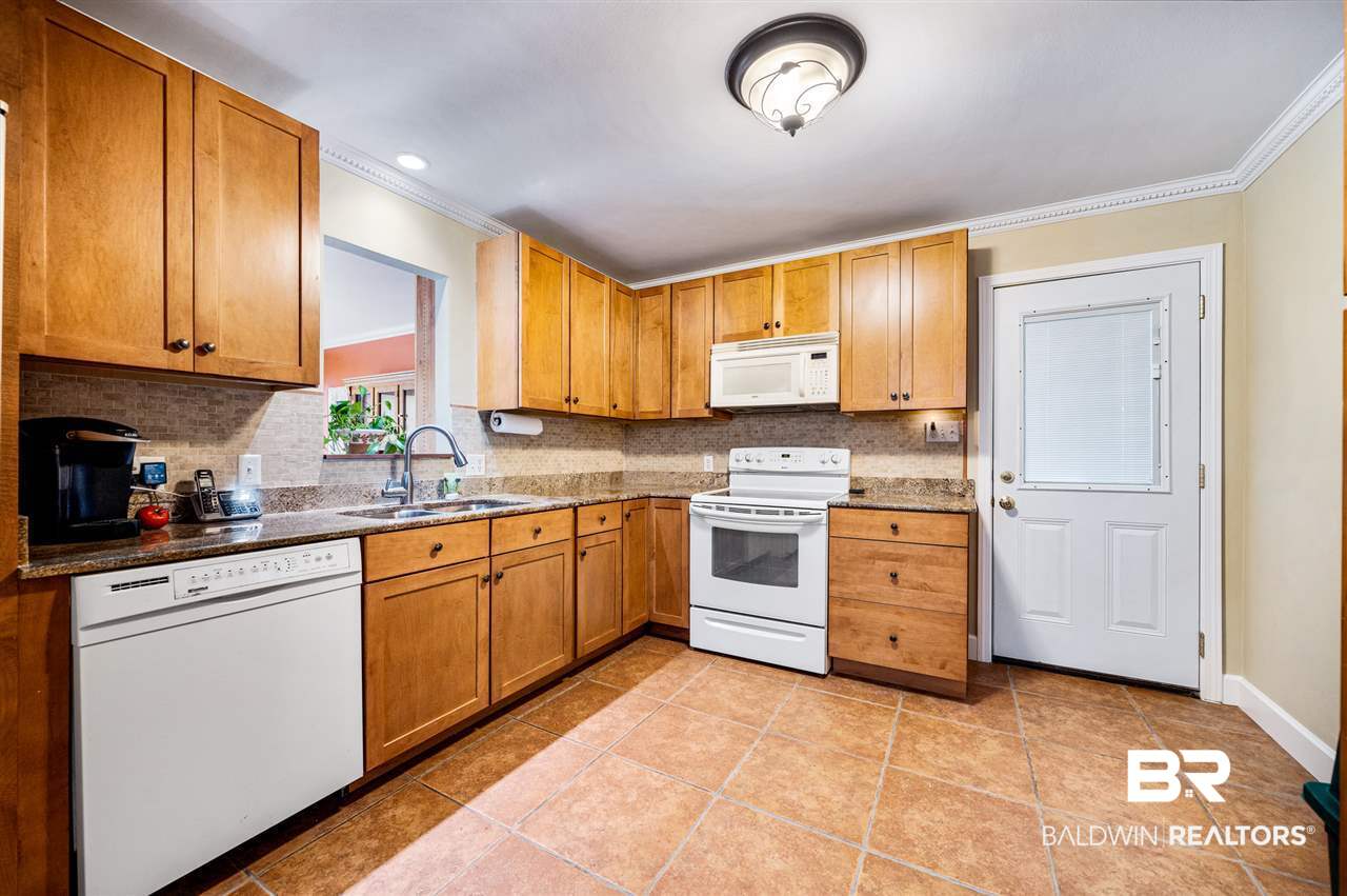 1307 Laval Court Mobile, AL 36693 - Photo 10 of 42