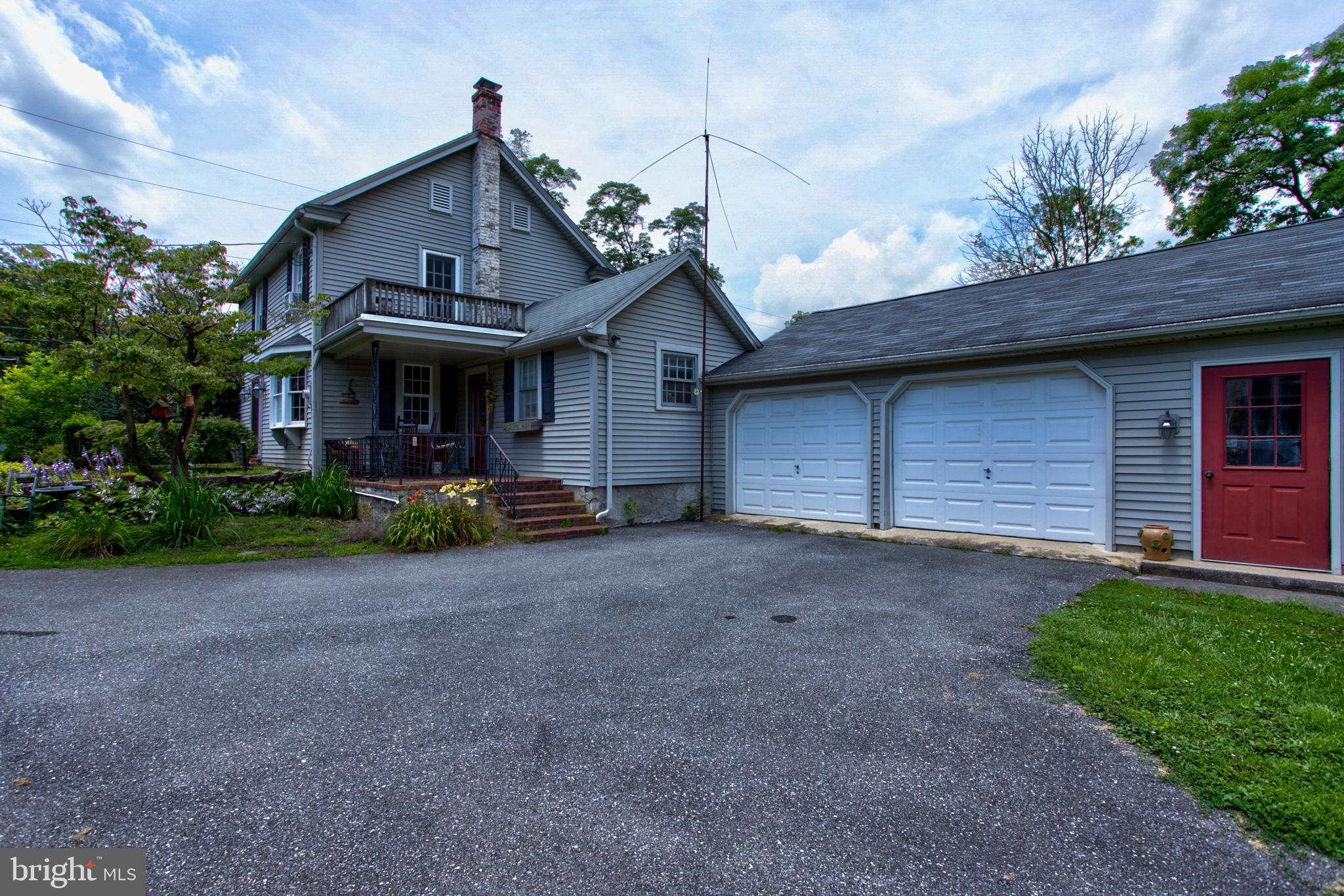 33 Leacock Road Paradise, PA 17562 - Photo 4 of 43 Gallery Image 4