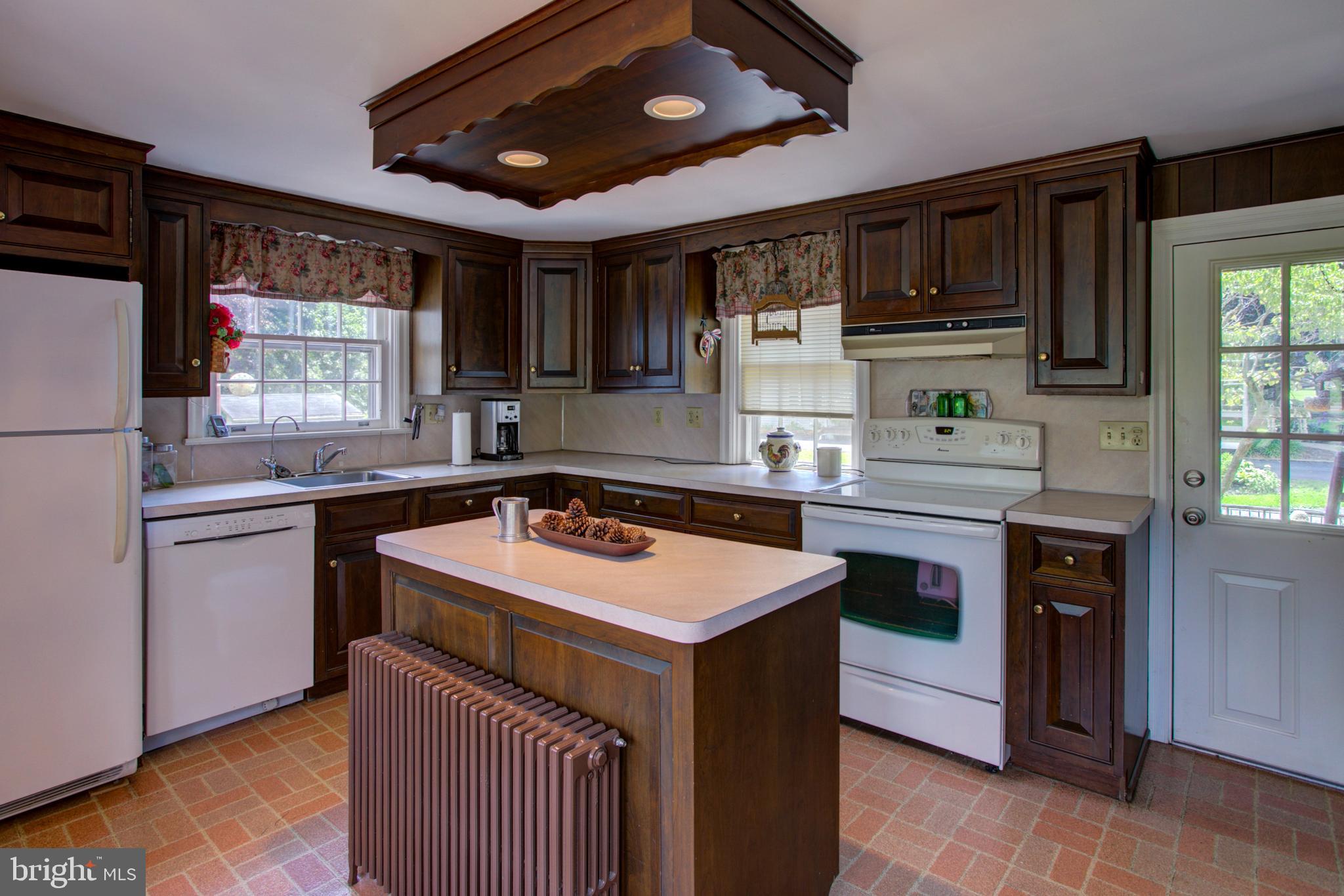 33 Leacock Road Paradise, PA 17562 - Photo 8 of 43 Gallery Image 8