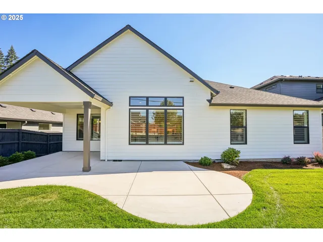 a view of outdoor space yard and front view of a house