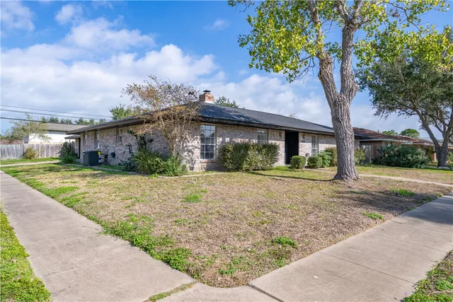 $2,875 | 4702 Champions Drive, Corpus Christi, TX 78413