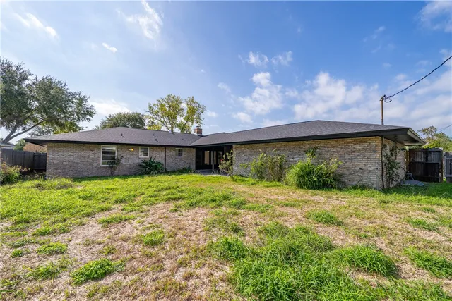 $2,875 | 4702 Champions Drive, Corpus Christi, TX 78413