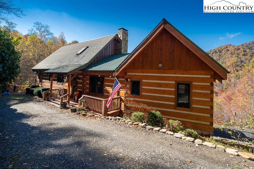398 Phoenix Ridge Road Jefferson, NC 28640 - Photo 7 of 46 Gallery Image 7