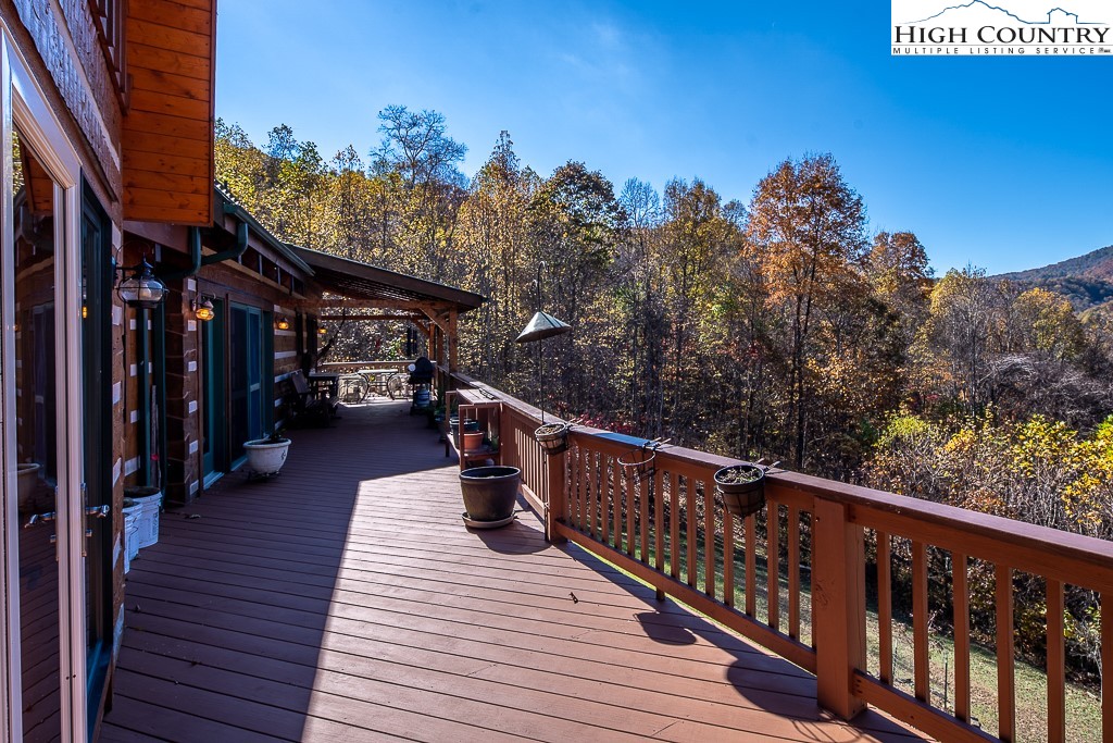 398 Phoenix Ridge Road Jefferson, NC 28640 - Photo 10 of 46 Gallery Image 10