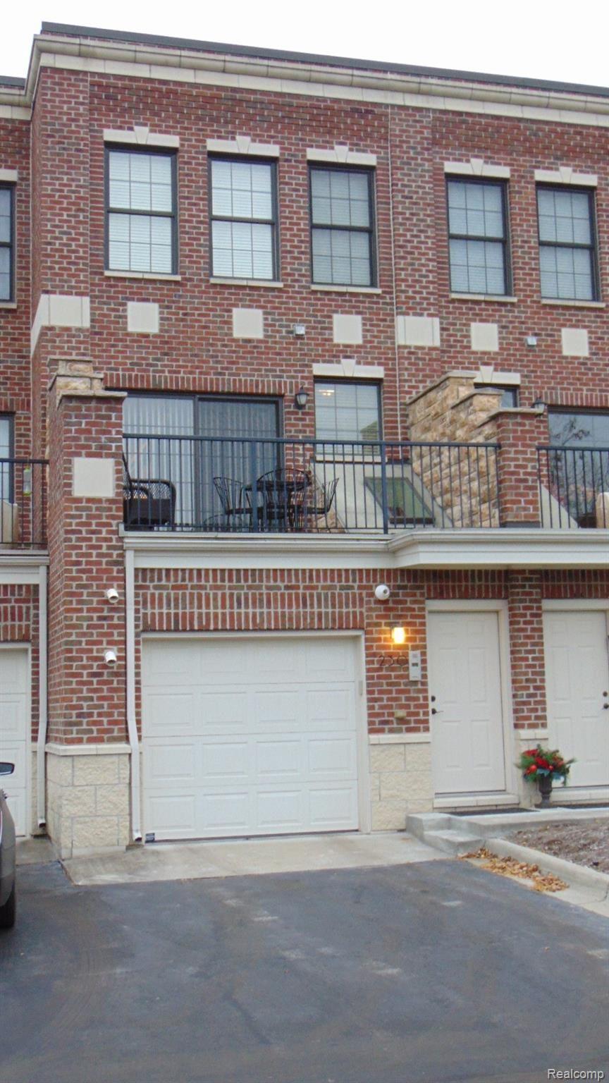 230 Mill Street Rochester, MI 48307 - Photo 1 of 45 DSC00867.JPG