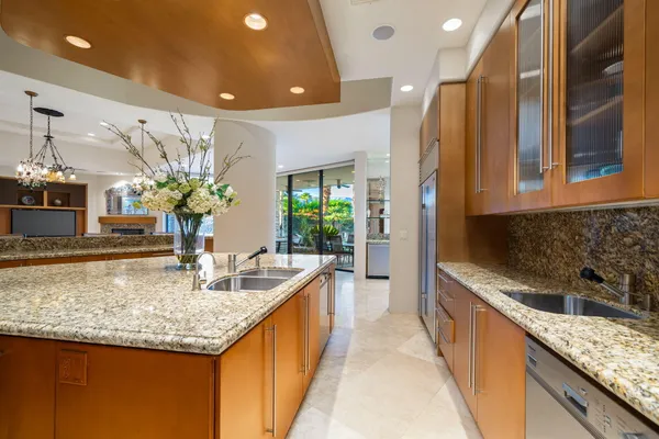 $4,750,000 | 9 Serrano Way, Rancho Mirage, CA 92270