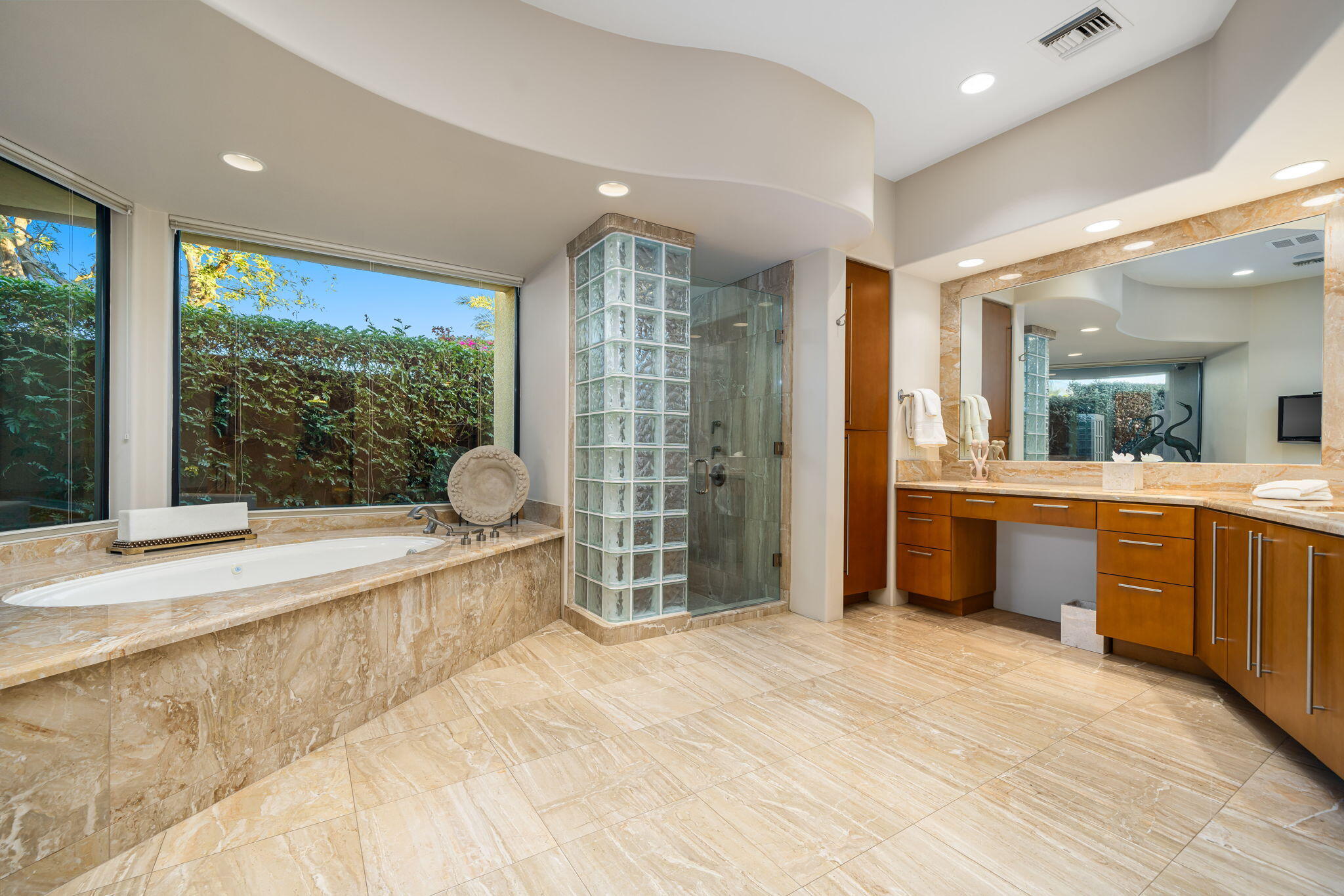 9 Serrano Way Rancho Mirage, CA 92270 - Photo 22 of 57 106-web-or-mls-JBSerrano_OPMG_1125_106