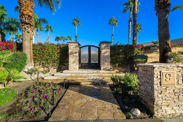 $4,750,000 | 9 Serrano Way, Rancho Mirage, CA 92270