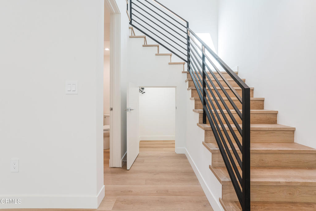 2821 Los Robles Road Thousand Oaks, CA 91362 - Photo 23 of 68 a view of entryway