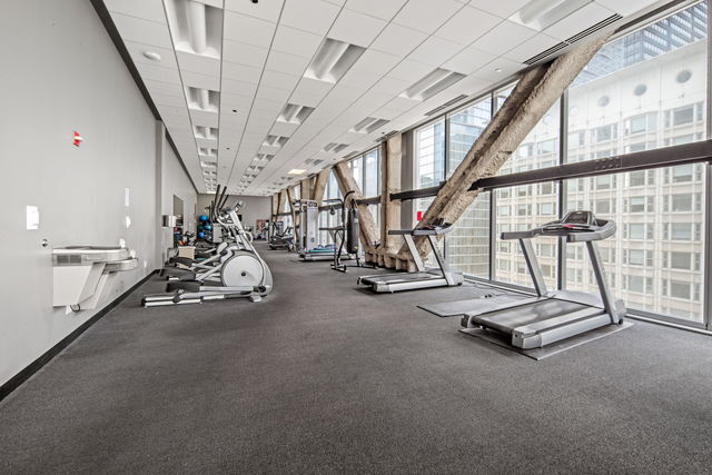 8 East Randolph Street, Unit 3004 Chicago, IL 60601 - Photo 19 of 20 a view of a room with gym equipment