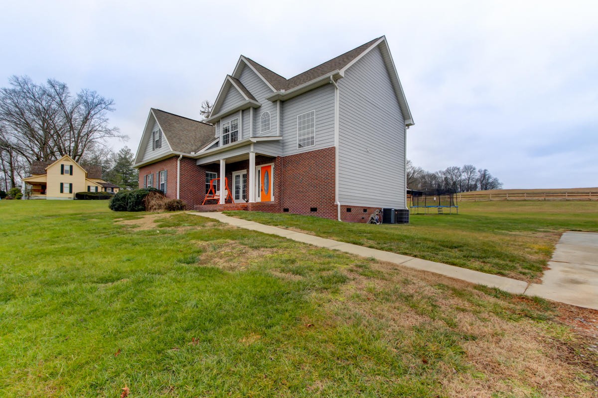 9821 Kodak Road Kodak, TN 37764 - Photo 2 of 30 Gallery Image 2