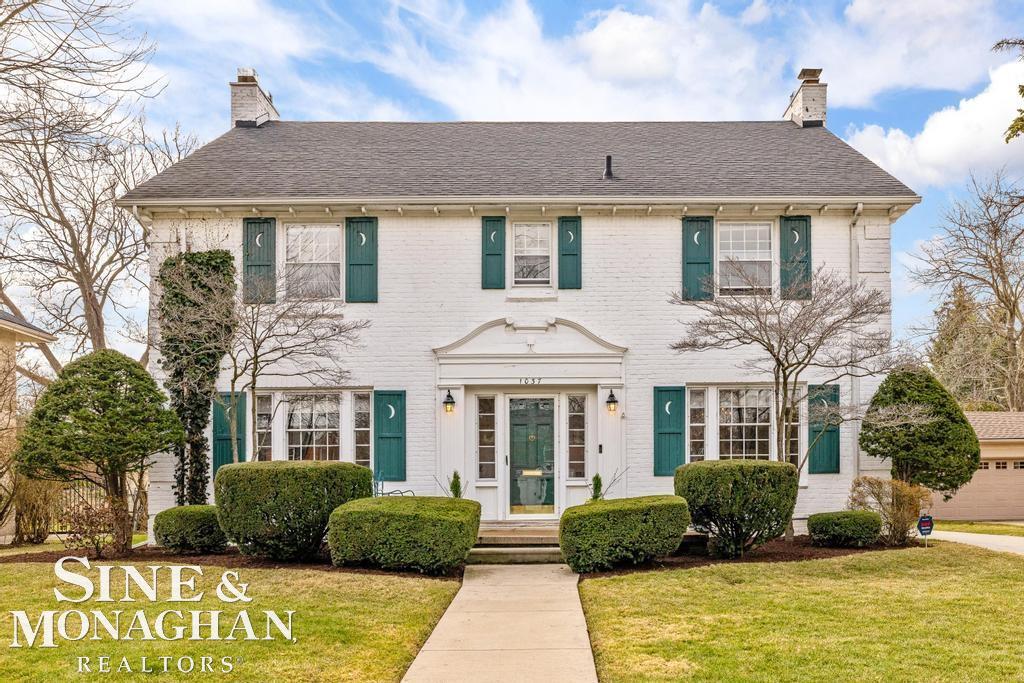 1037 Yorkshire Road Grosse Pointe, MI 48230 - Photo 1 of 35 50202310-720c9551-6e06-491f-b738-1d2693a68355.JPG