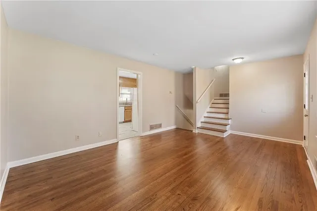 $2,400 | 320 Crossville Court, Roswell, GA 30076