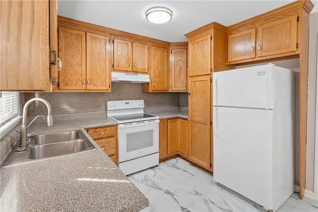 $2,400 | 320 Crossville Court, Roswell, GA 30076