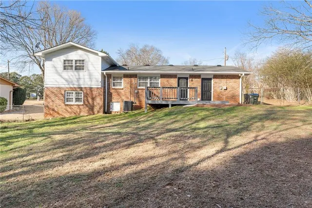 $2,400 | 320 Crossville Court, Roswell, GA 30076