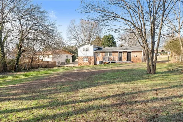 $2,400 | 320 Crossville Court, Roswell, GA 30076