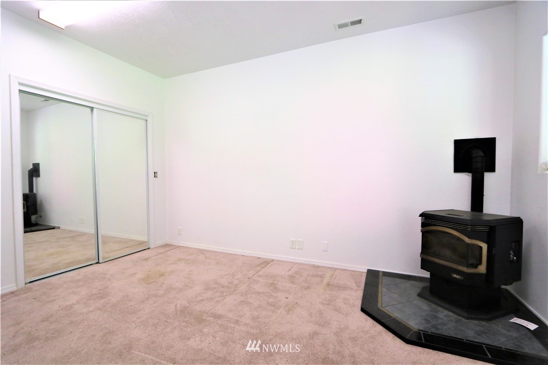 318 Carlon Loop Road Longview, WA 98632 - Photo 22 of 38 Gallery Image 22