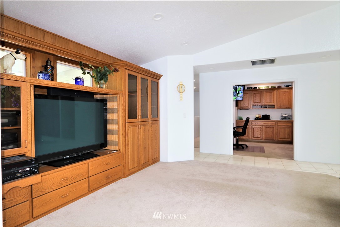 318 Carlon Loop Road Longview, WA 98632 - Photo 8 of 38 Gallery Image 8