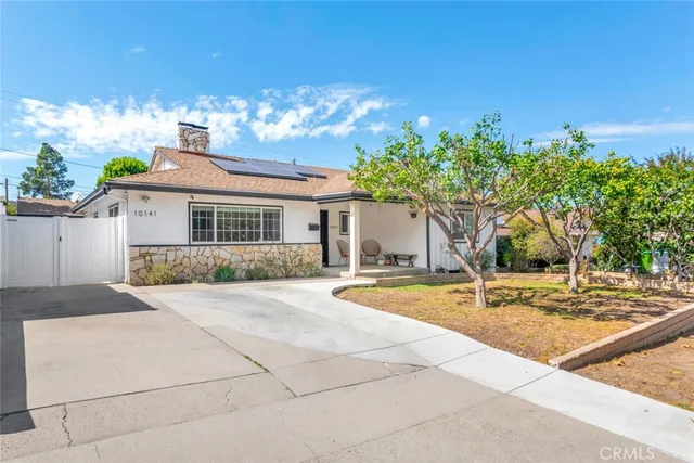 $1,100,000 | 10141 Scoville Avenue, Sunland, CA 91040