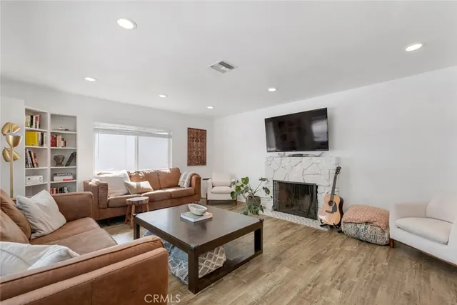 $1,100,000 | 10141 Scoville Avenue, Sunland, CA 91040