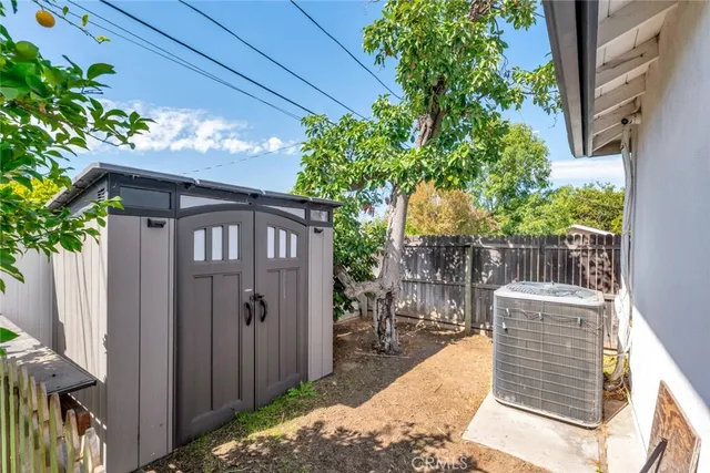 $1,100,000 | 10141 Scoville Avenue, Sunland, CA 91040